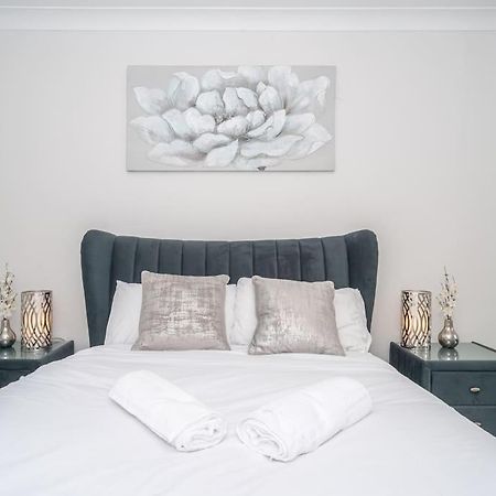 エディンバラLuxury 2Bed 2Bath Flat In City Centre- Free Parking!アパートメント エクステリア 写真