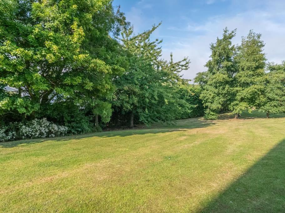 エディンバラLuxury 2Bed 2Bath Flat In City Centre- Free Parking!アパートメント エクステリア 写真
