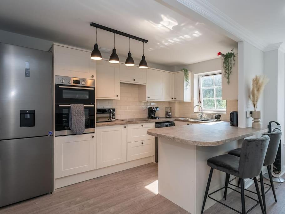 エディンバラLuxury 2Bed 2Bath Flat In City Centre- Free Parking!アパートメント エクステリア 写真